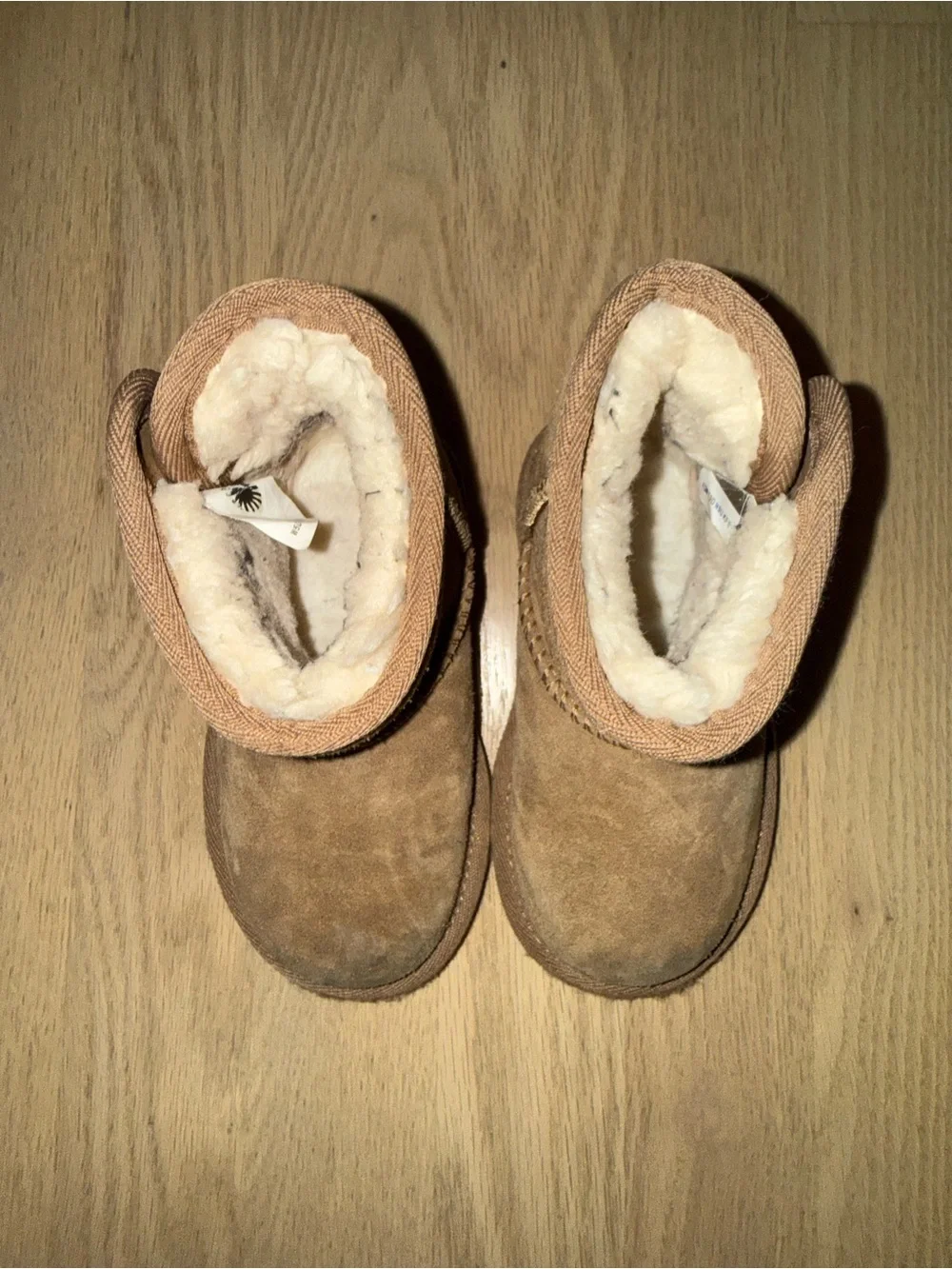 UGG Kids Chestnut Shearling-Lined Boots